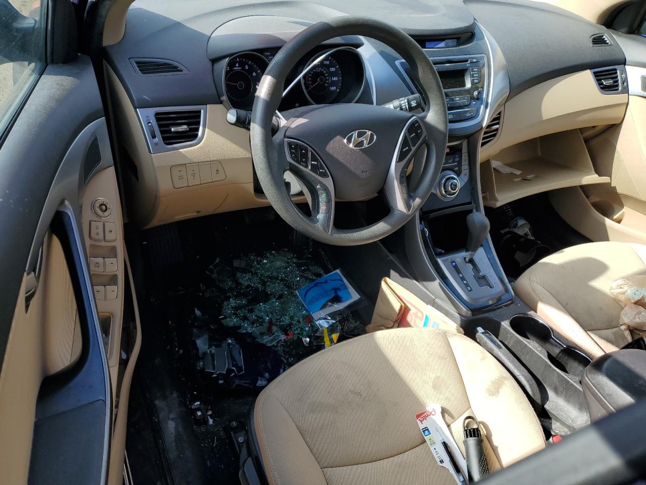 2013 Hyundai Elantra - Image 8
