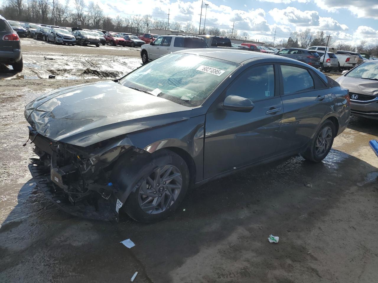 2024 Hyundai Elantra Blue for Sale in Fort Wayne, IN - Front End
