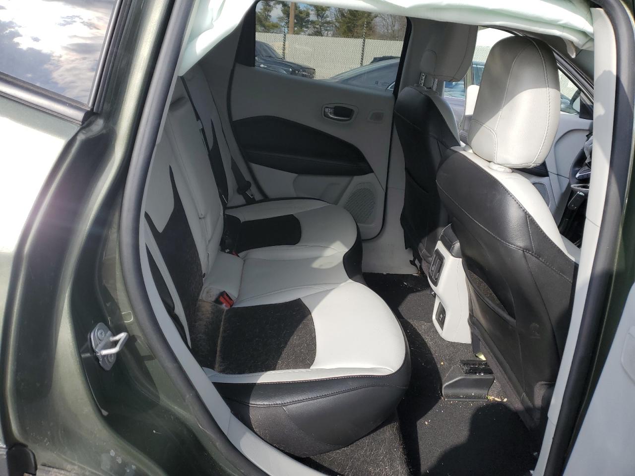 2021 Jeep Compass - Image 11