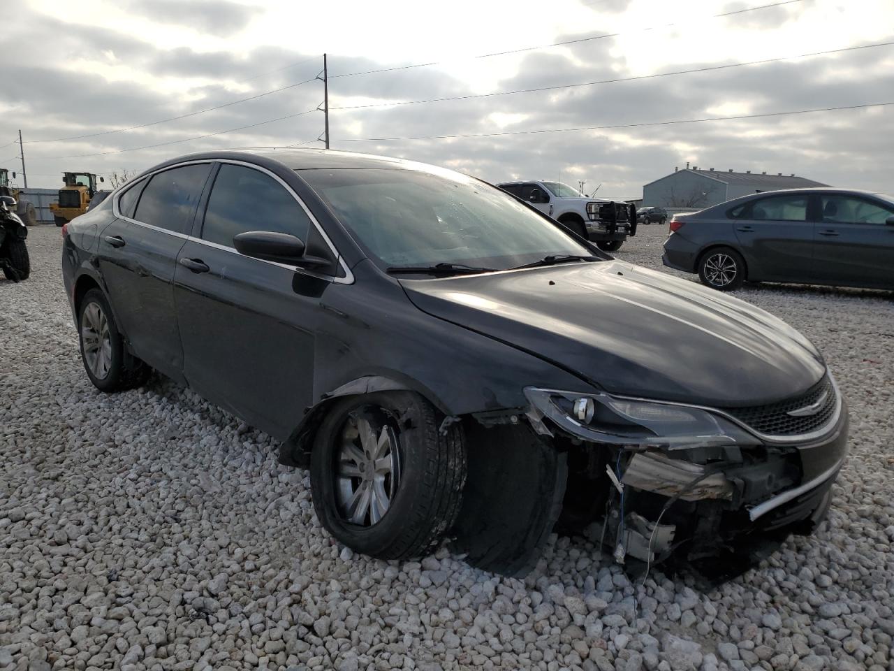 2016 Chrysler 200 - Image 4
