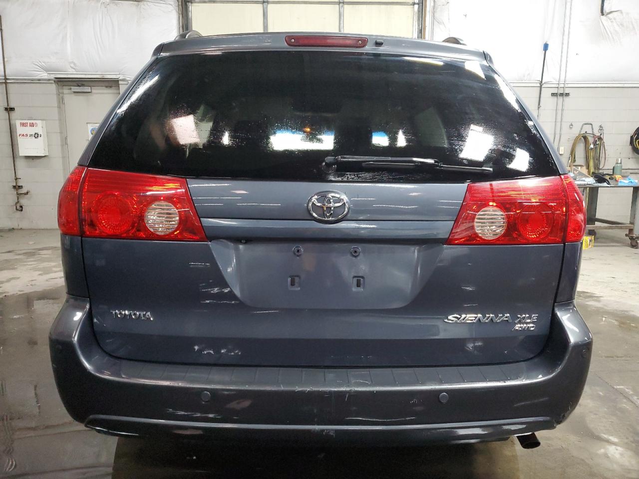 2007 Toyota Sienna - Image 6