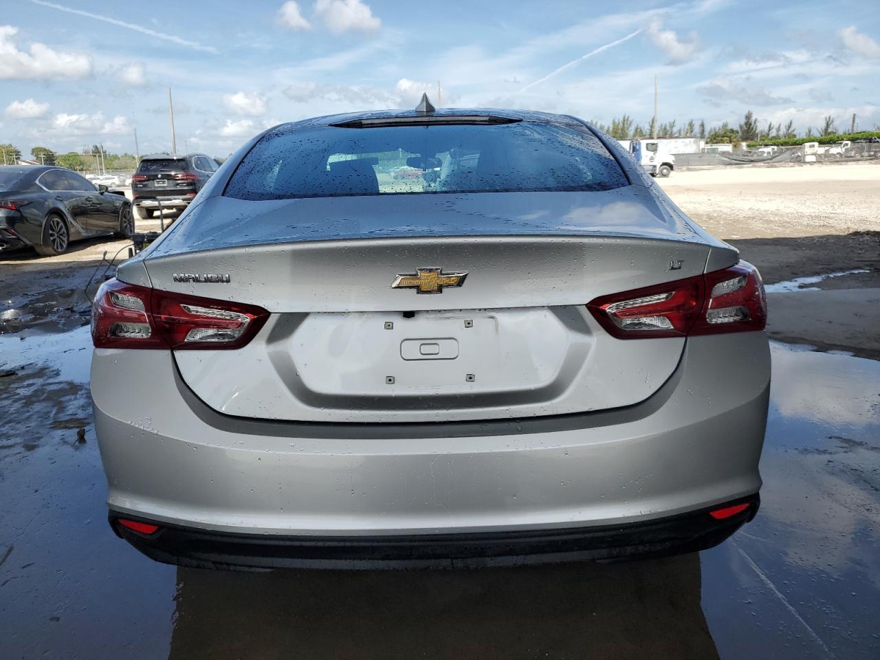 2022 Chevrolet Malibu - Image 6