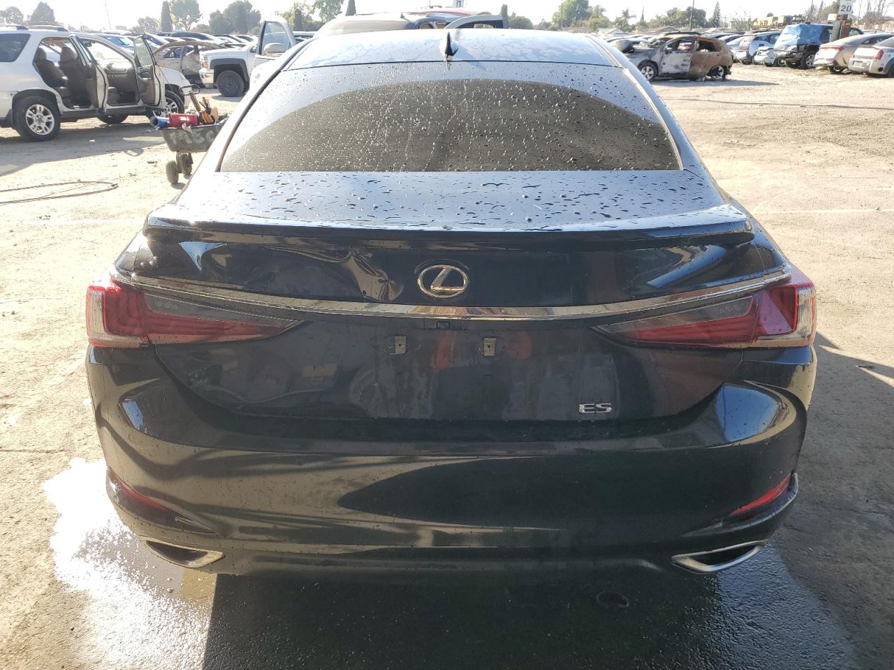 2024 Lexus ES - Image 6