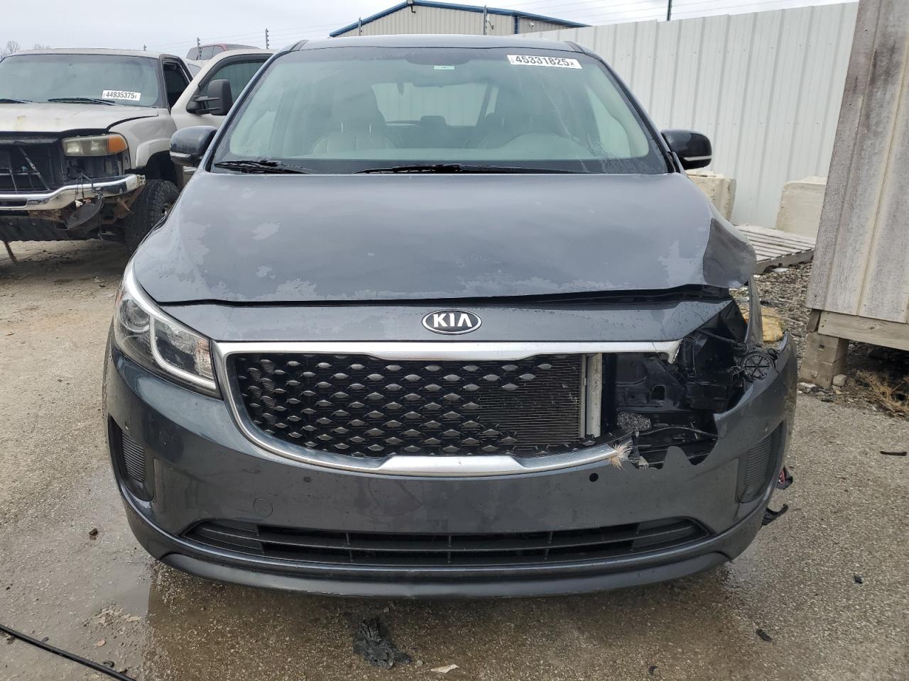 2017 Kia Sedona - Image 5