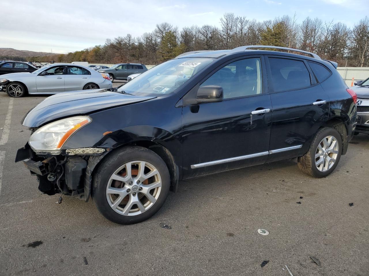 2011 Nissan Rogue - Image 1