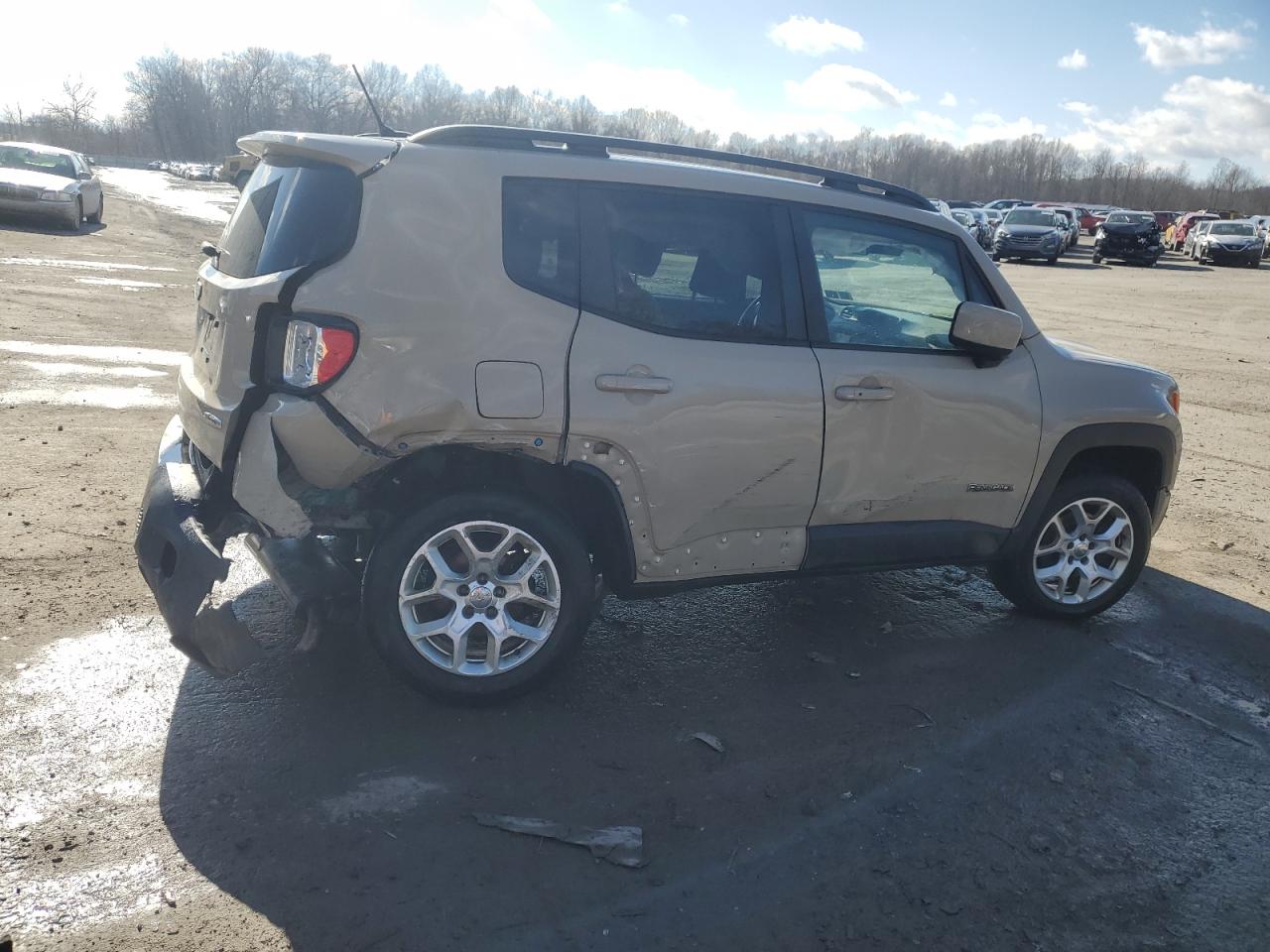 2016 Jeep Renegade - Image 3