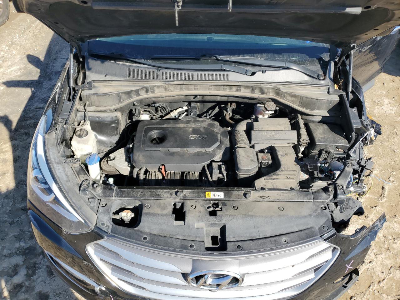 2018 Hyundai Santa Fe - Image 12