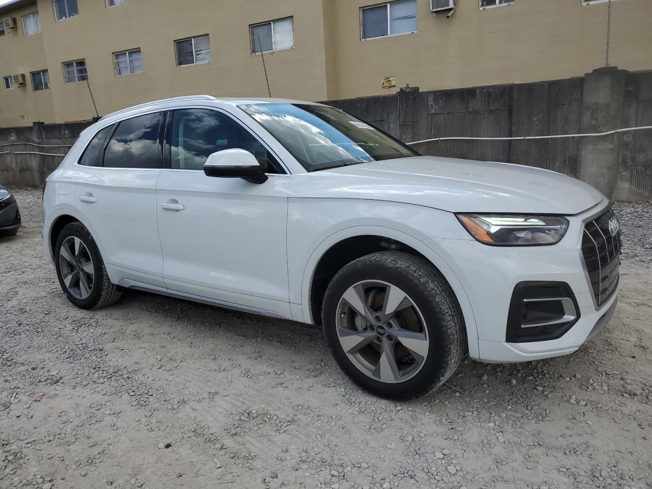 2023 Audi Q5 - Image 4