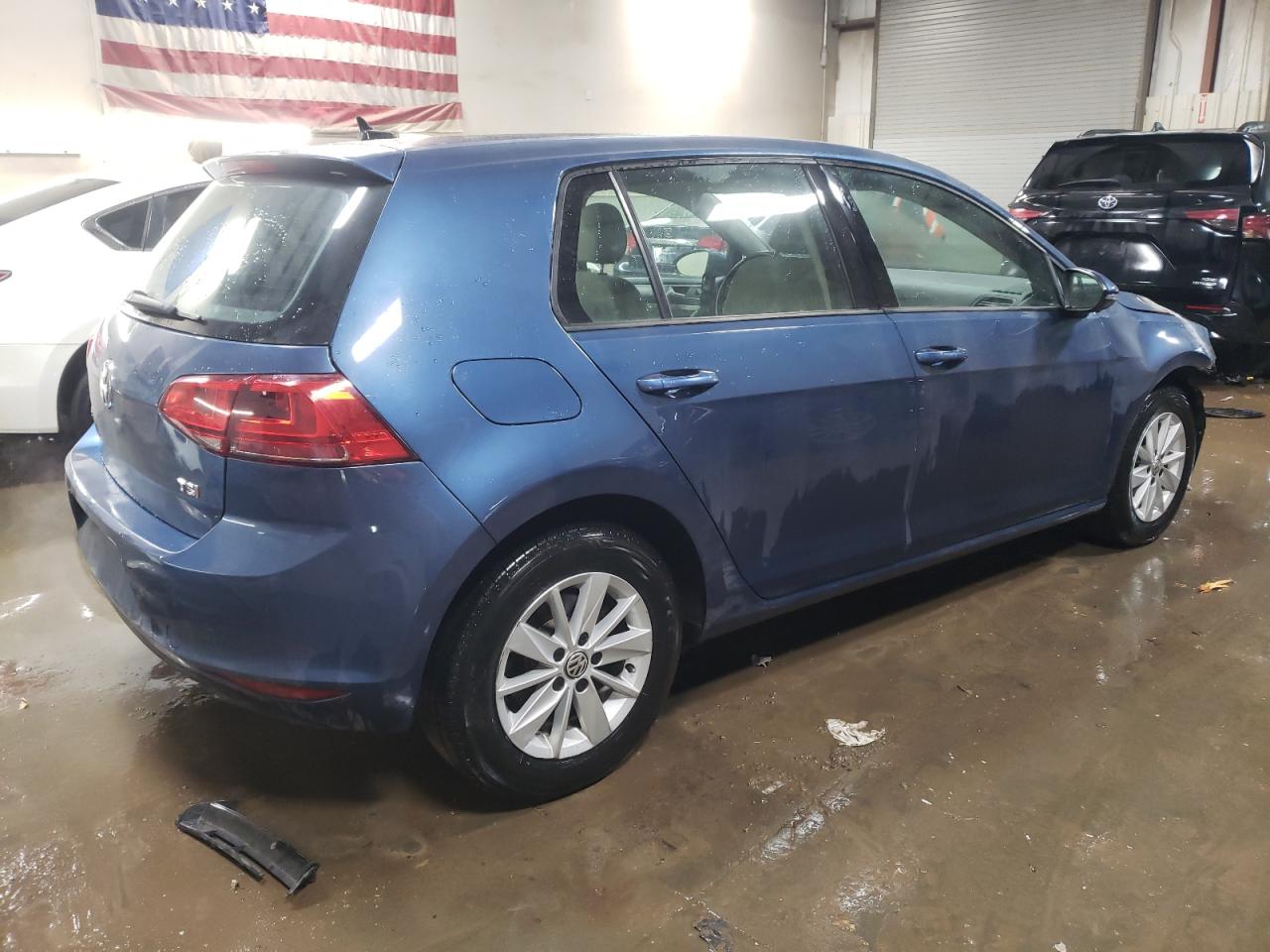 2016 Volkswagen Golf - Image 3