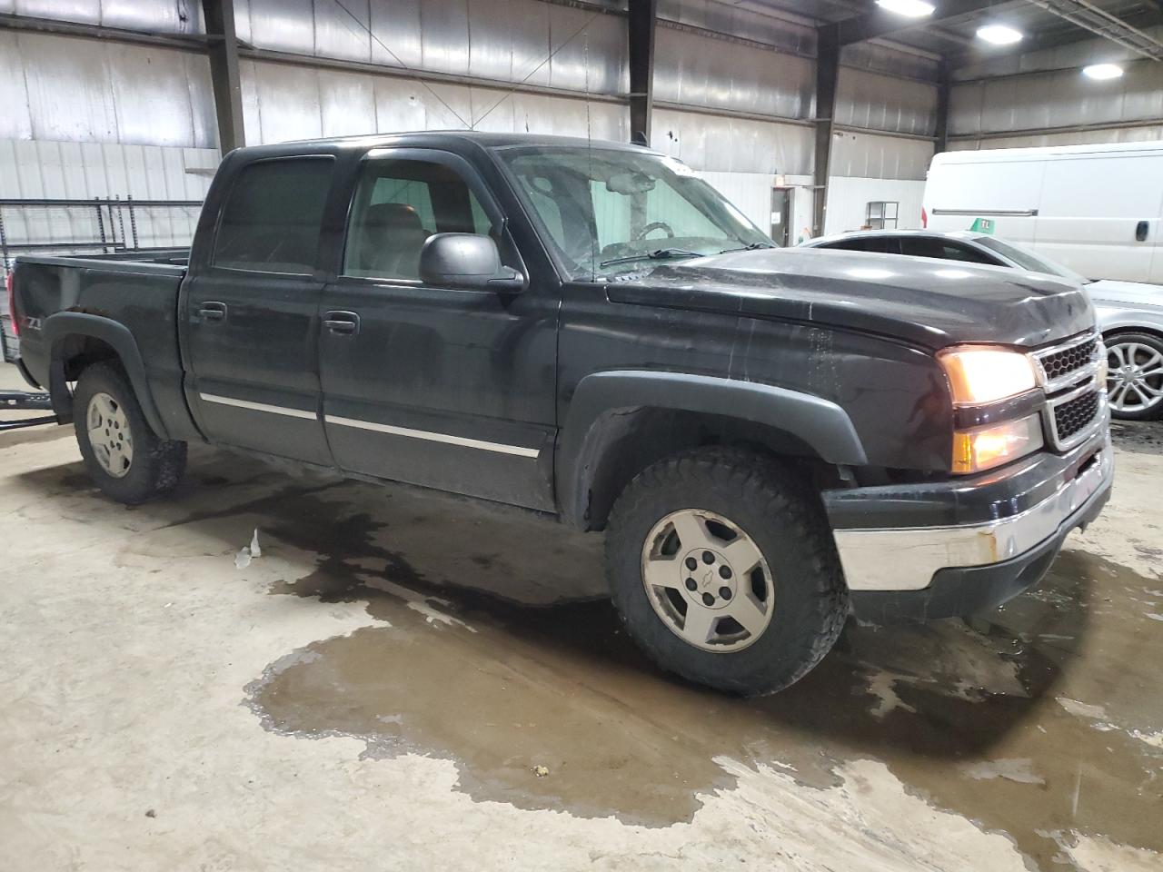 2006 Chevrolet Silverado - Image 4