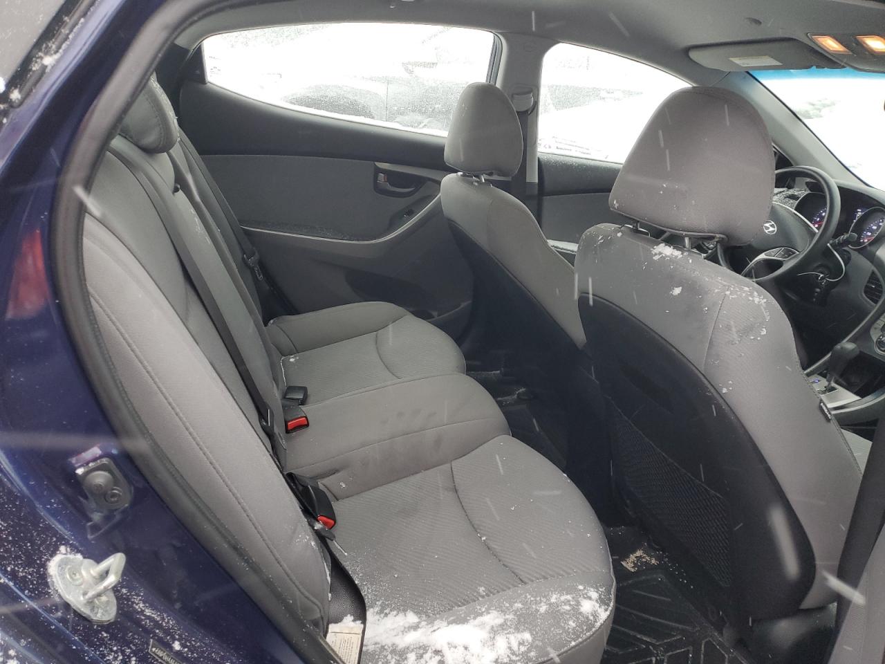 2013 Hyundai Elantra - Image 10