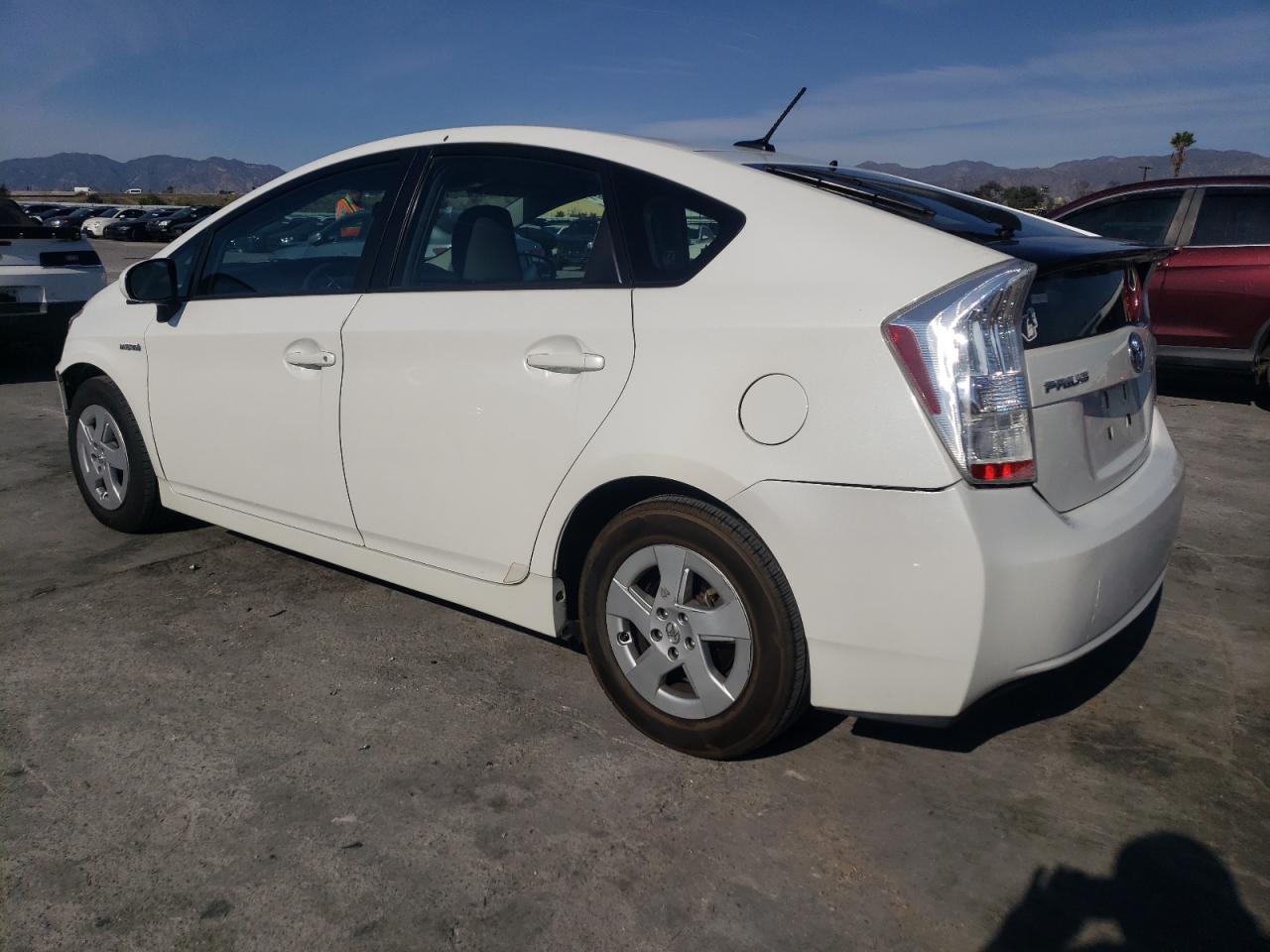 2010 Toyota Prius - Image 2