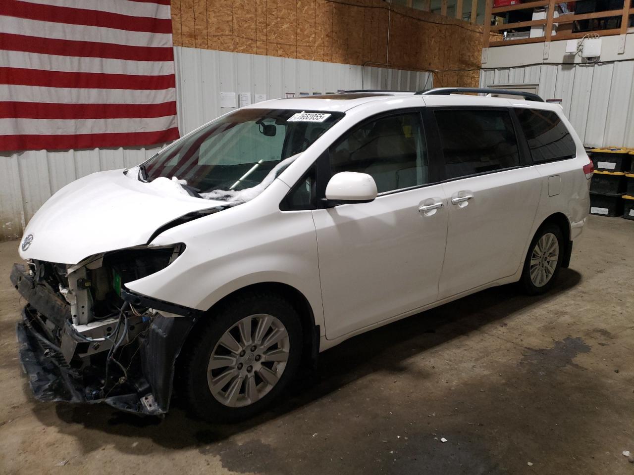 2014 Toyota Sienna - Image 1