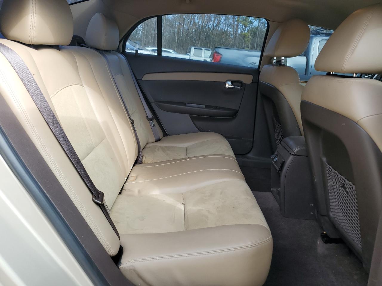 2011 Chevrolet Malibu - Image 10