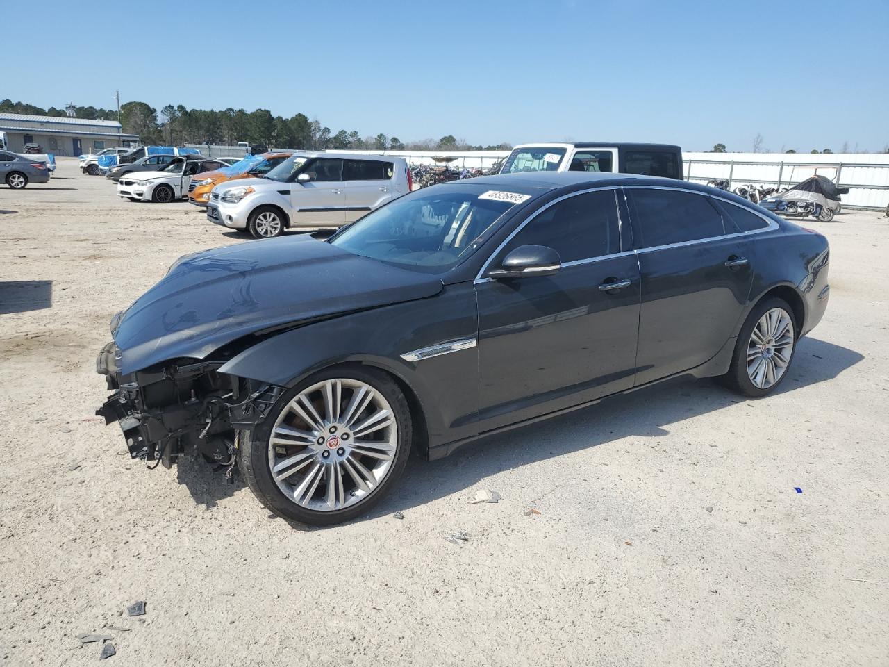 2015 Jaguar XJ - Image 1