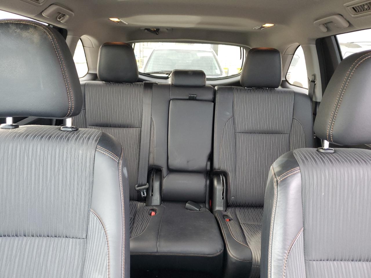 2016 Toyota Highlander - Image 10
