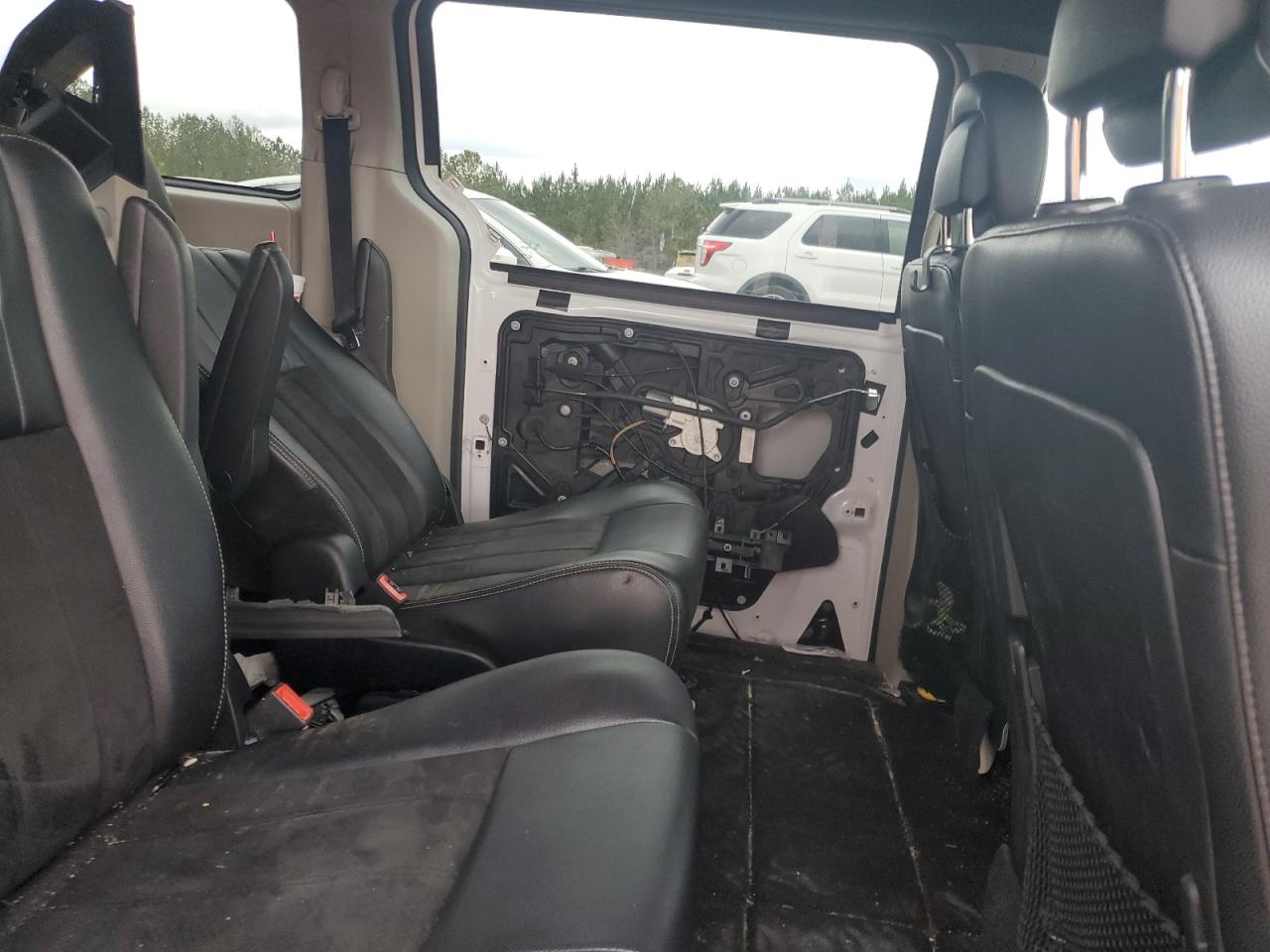 2019 Dodge Caravan - Image 10