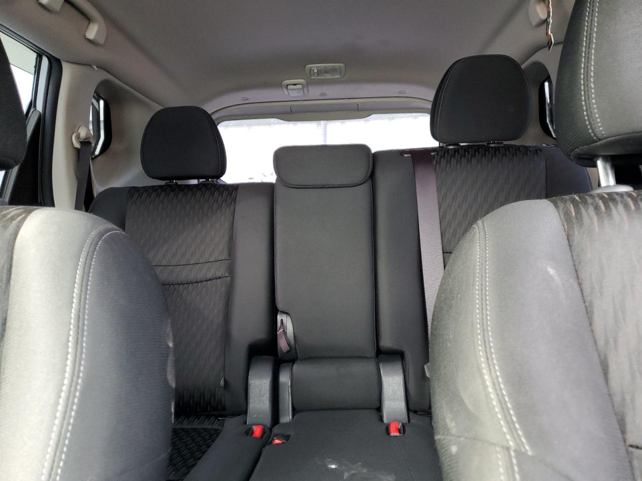 2019 Nissan Rogue - Image 10