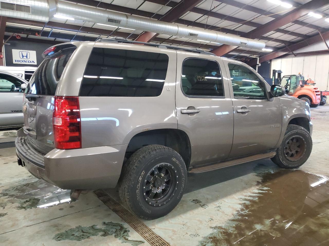 2012 Chevrolet Tahoe - Image 3