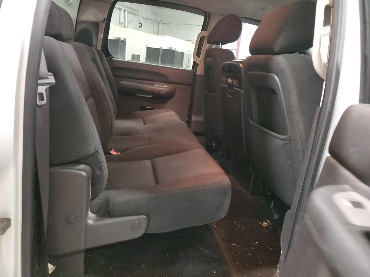 2010 Chevrolet Silverado - Image 10