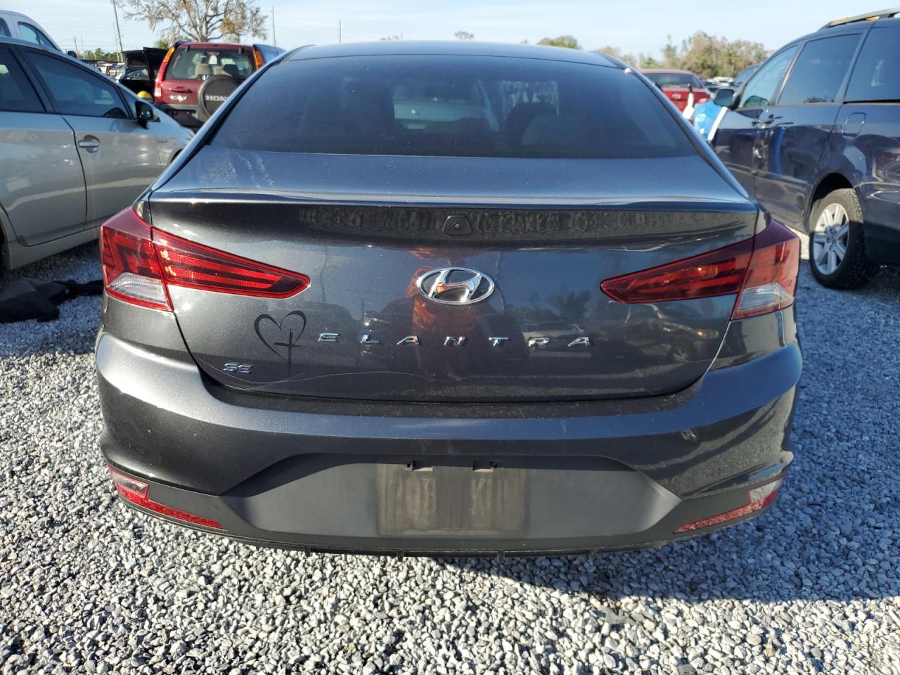 2020 Hyundai Elantra - Image 6