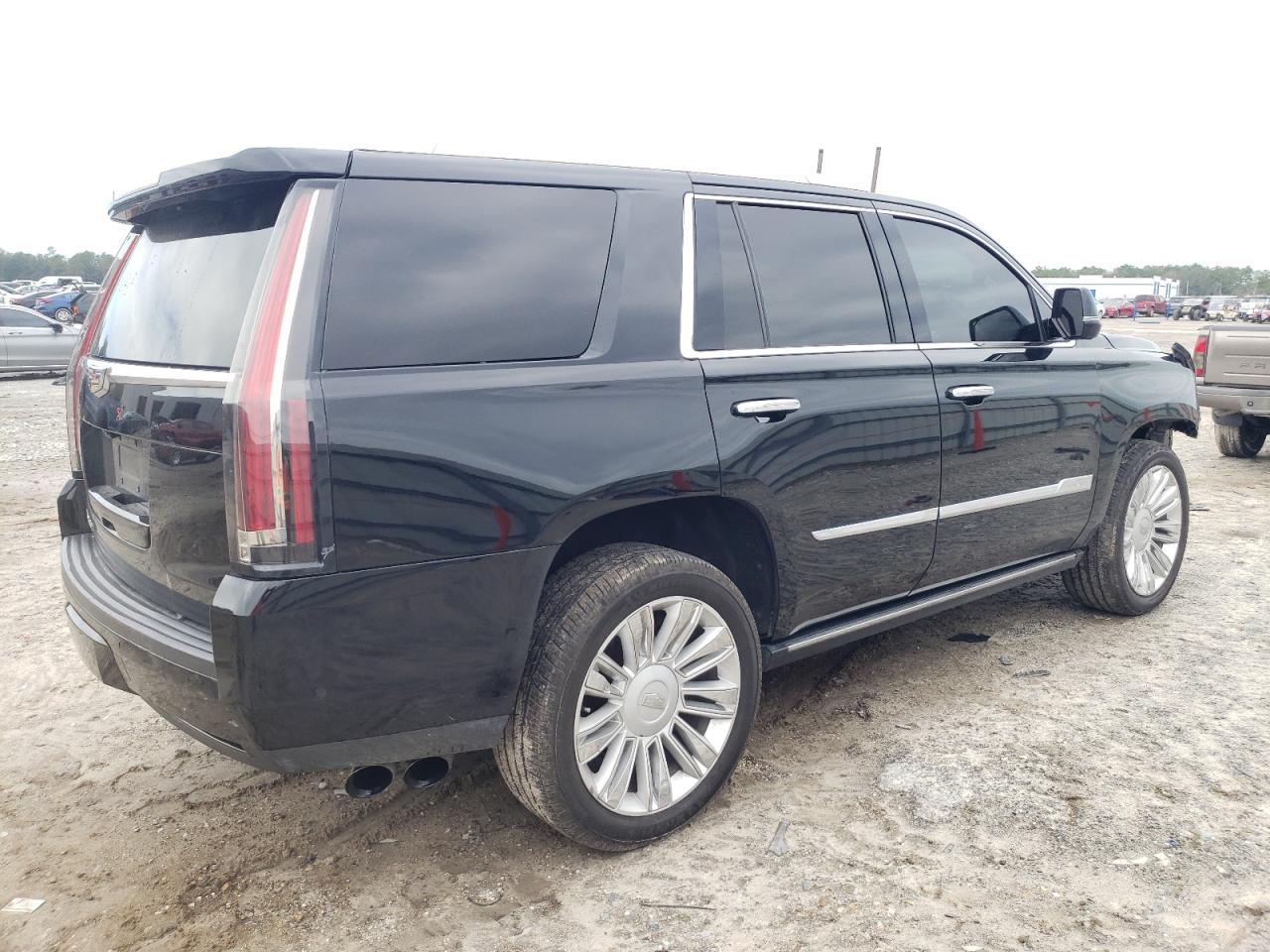 2018 Cadillac Escalade - Image 3