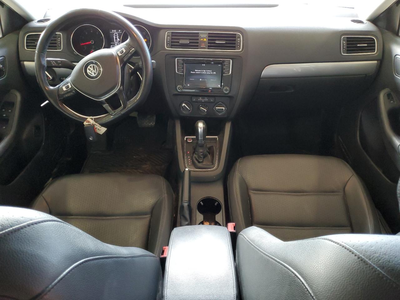 2017 Volkswagen Jetta - Image 8