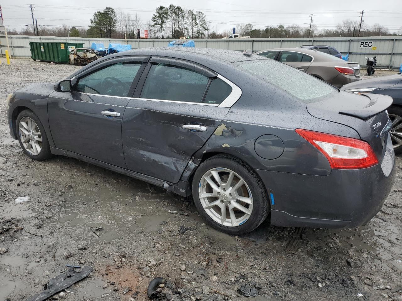 2009 Nissan Maxima - Image 2