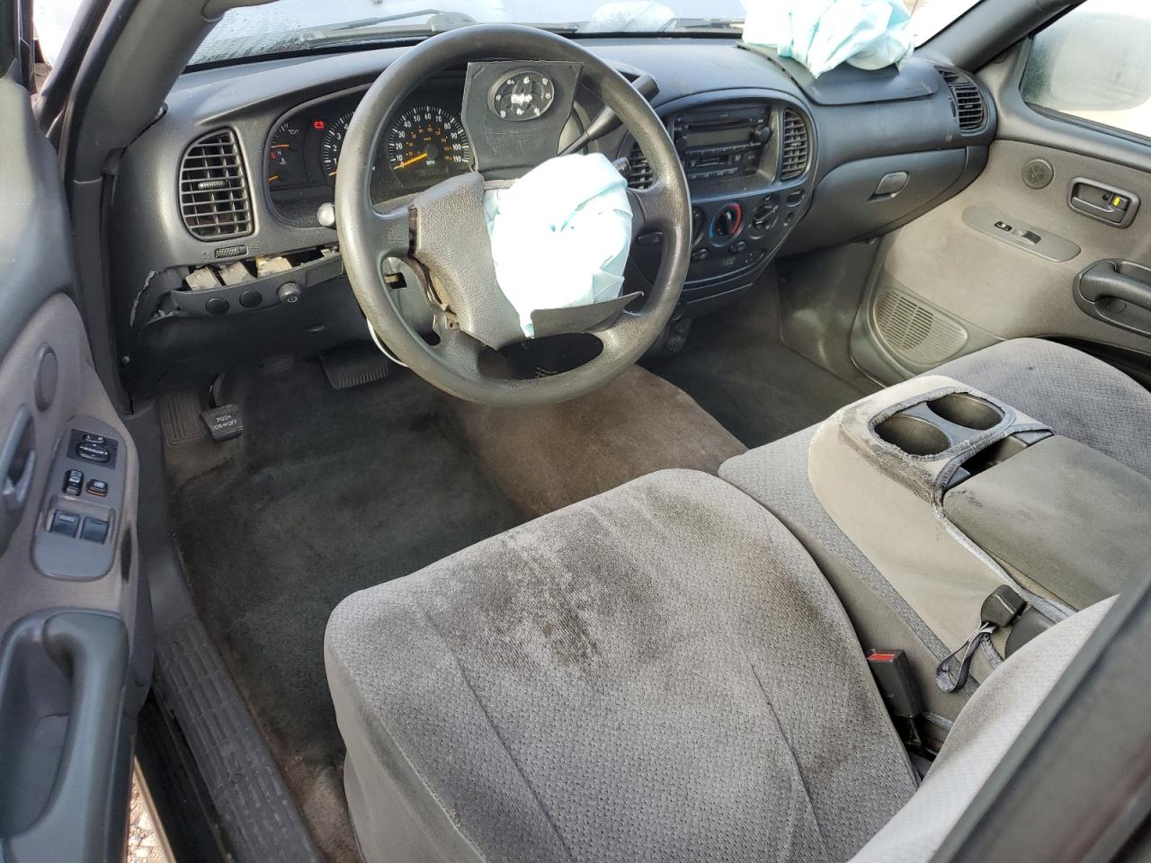 2004 Toyota Tundra - Image 8