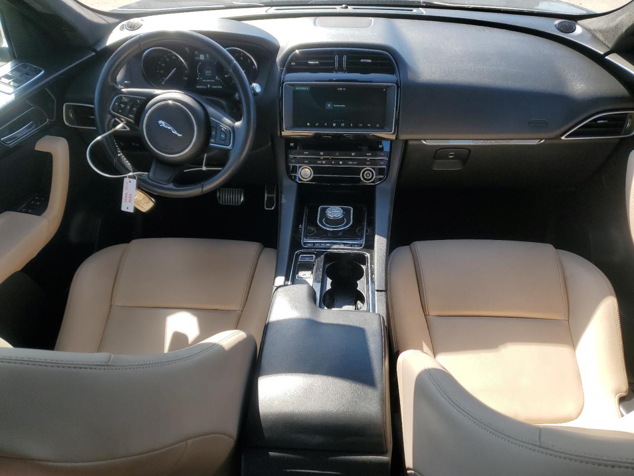 2019 Jaguar F-Pace - Image 8