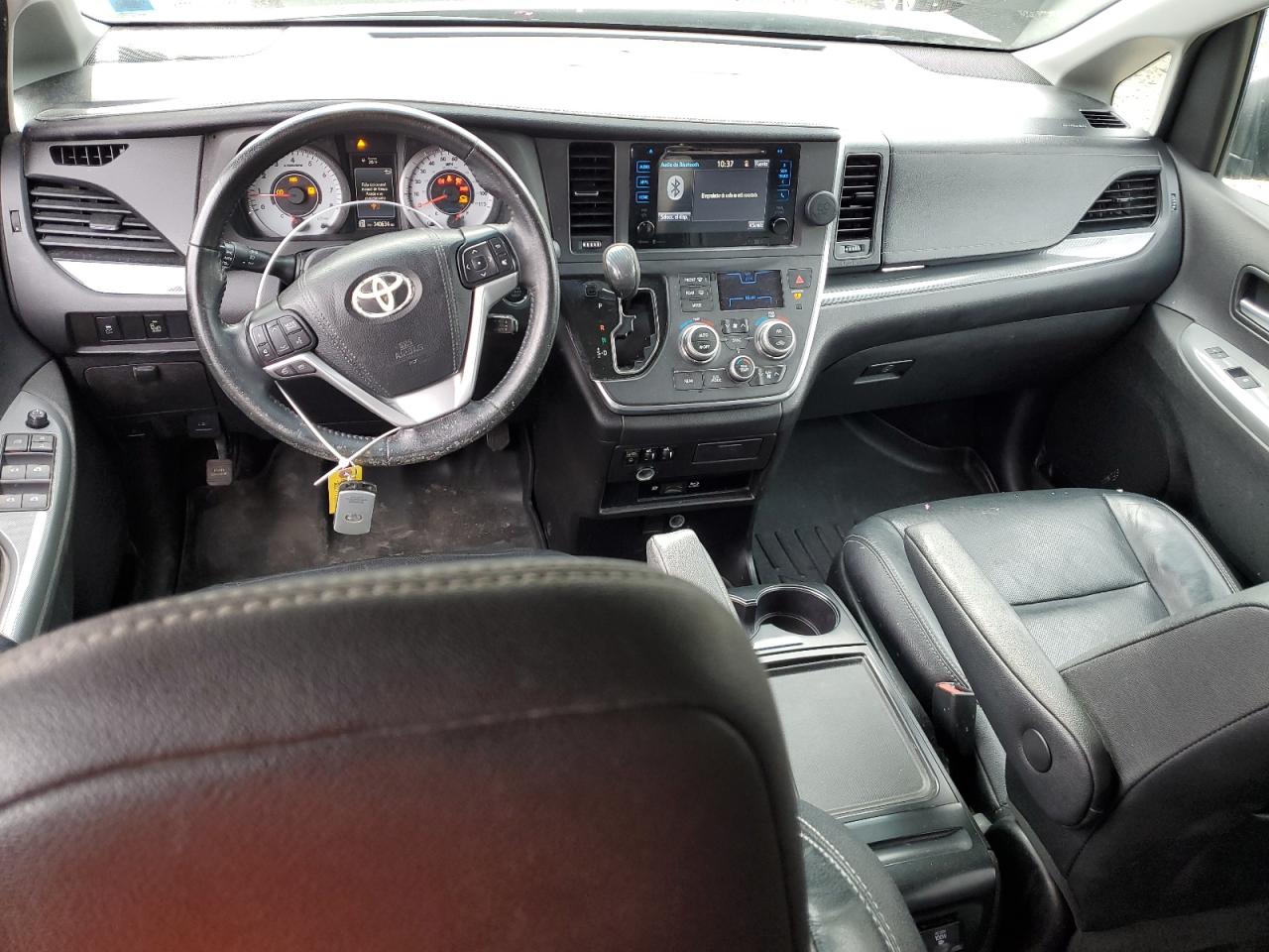 2015 Toyota Sienna - Image 8