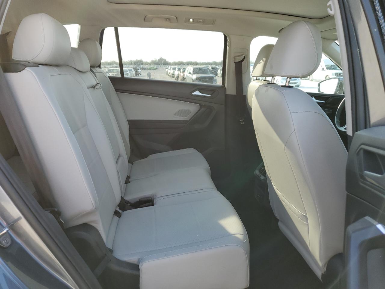 2021 Volkswagen Tiguan - Image 11