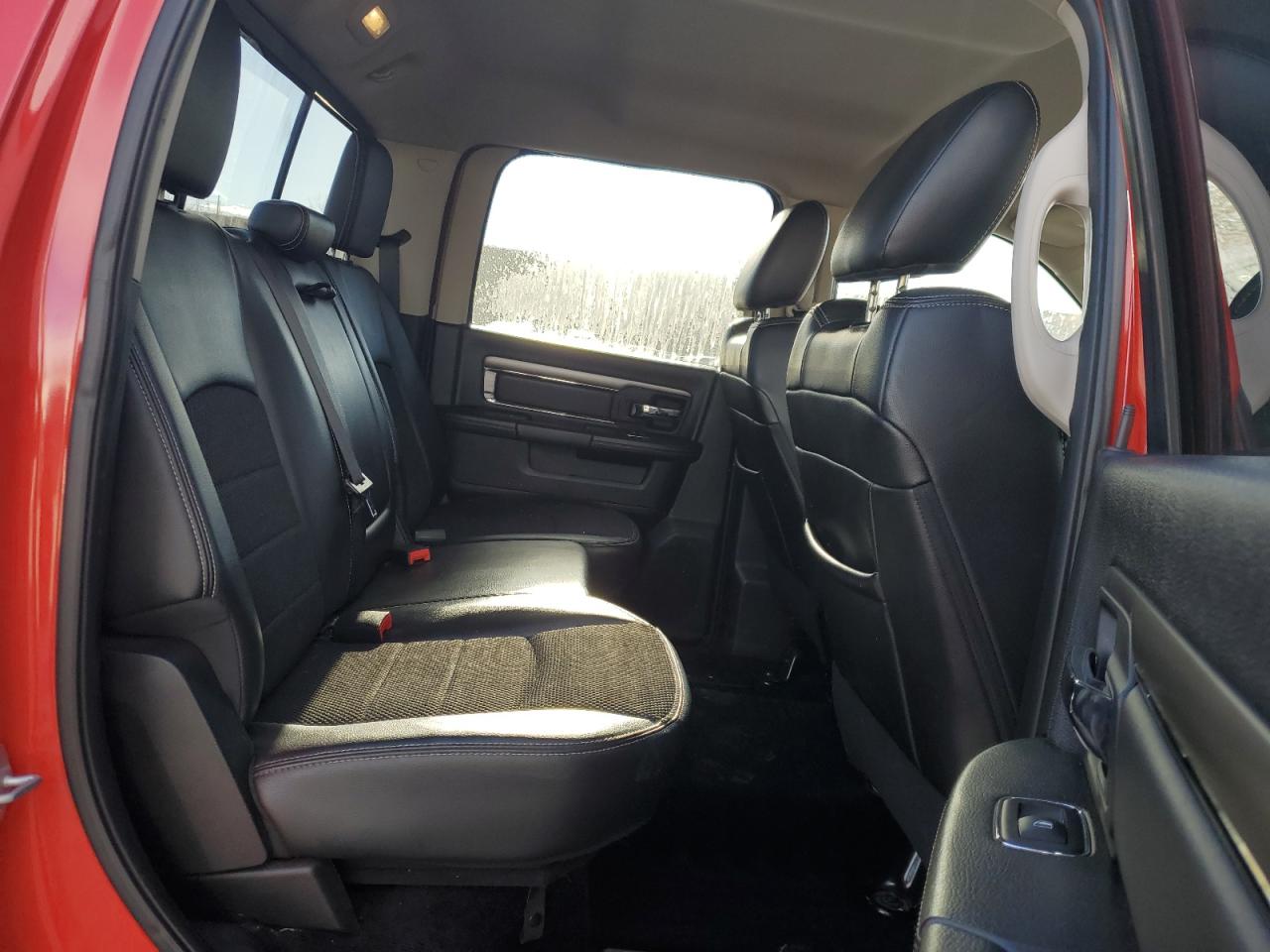 2014 RAM 1500 - Image 10