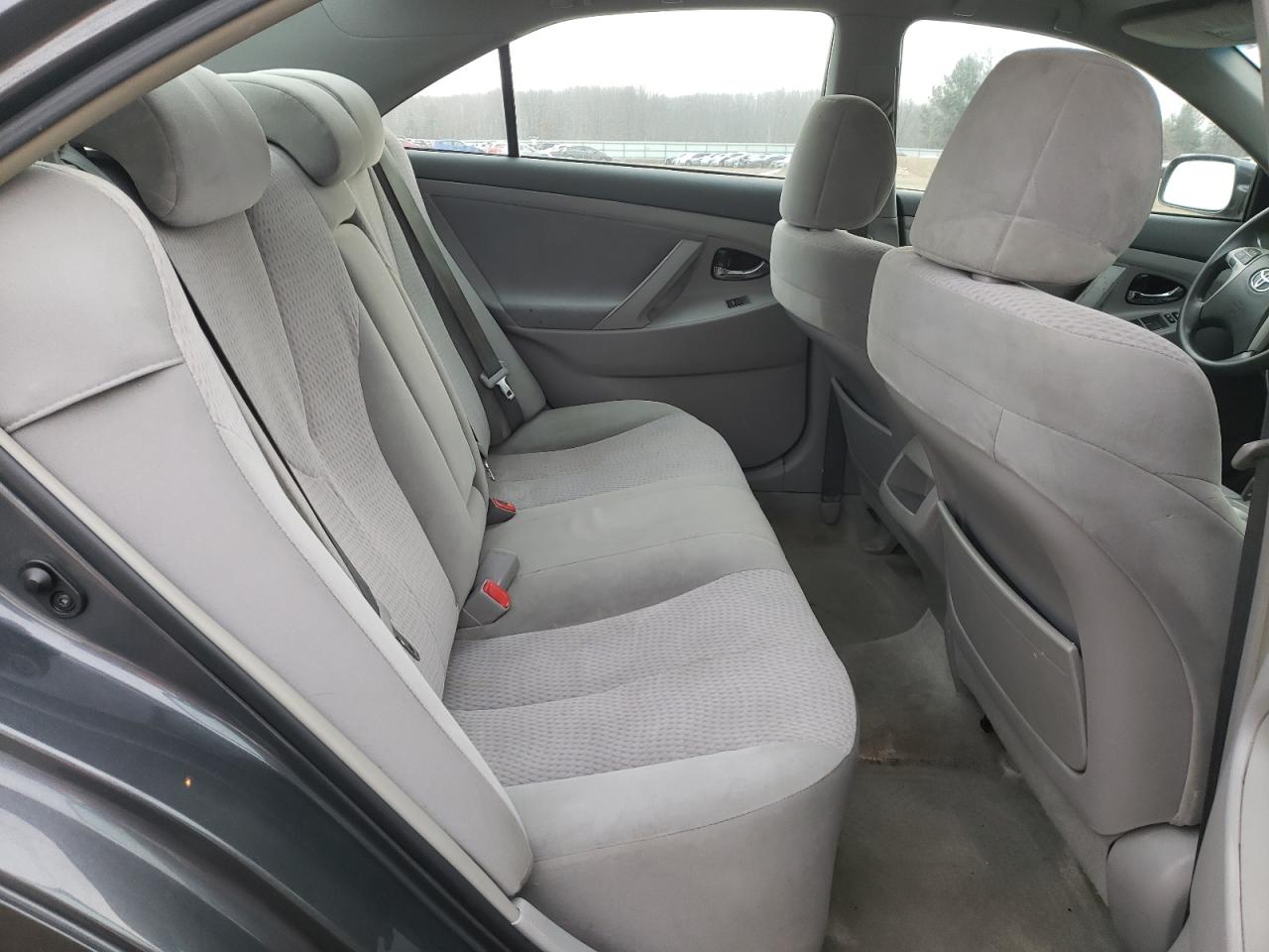 2010 Toyota Camry - Image 10