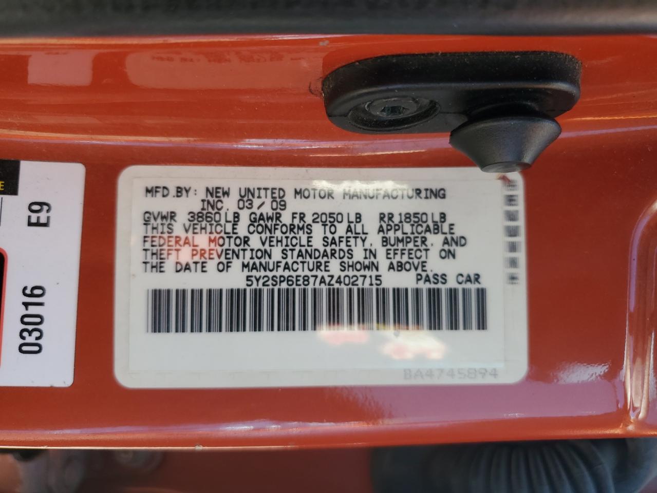 2010 Pontiac Vibe - Image 13