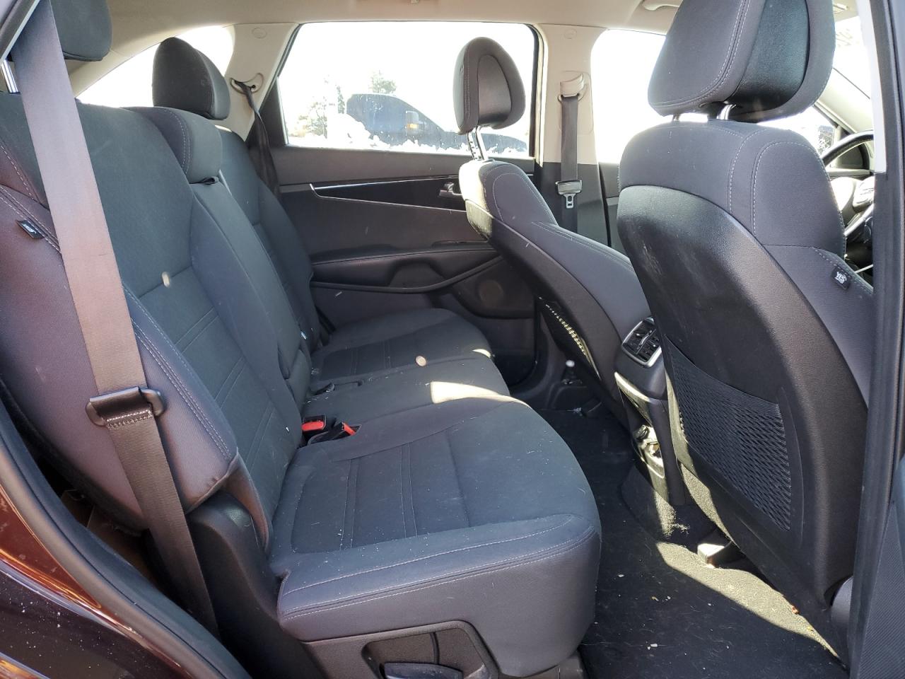 2016 Kia Sorento - Image 11