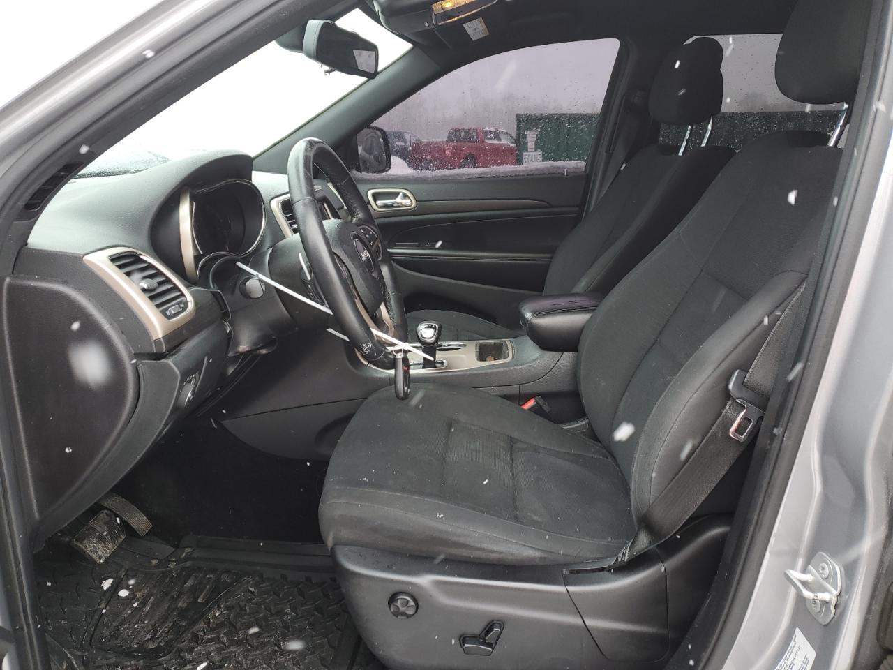 2015 Jeep Grand Cherokee - Image 7