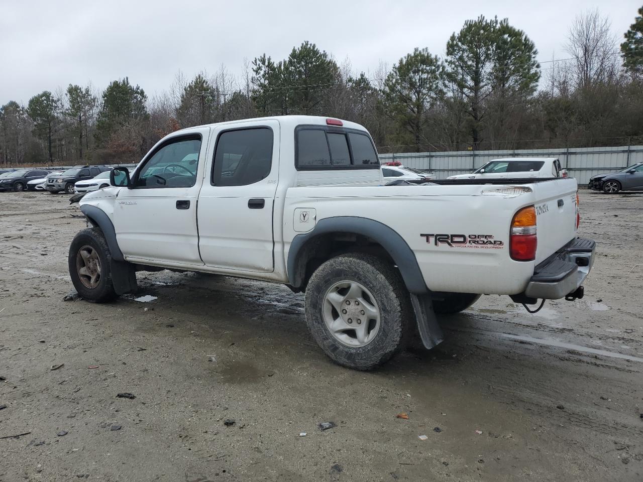 2004 Toyota Tacoma - Image 2