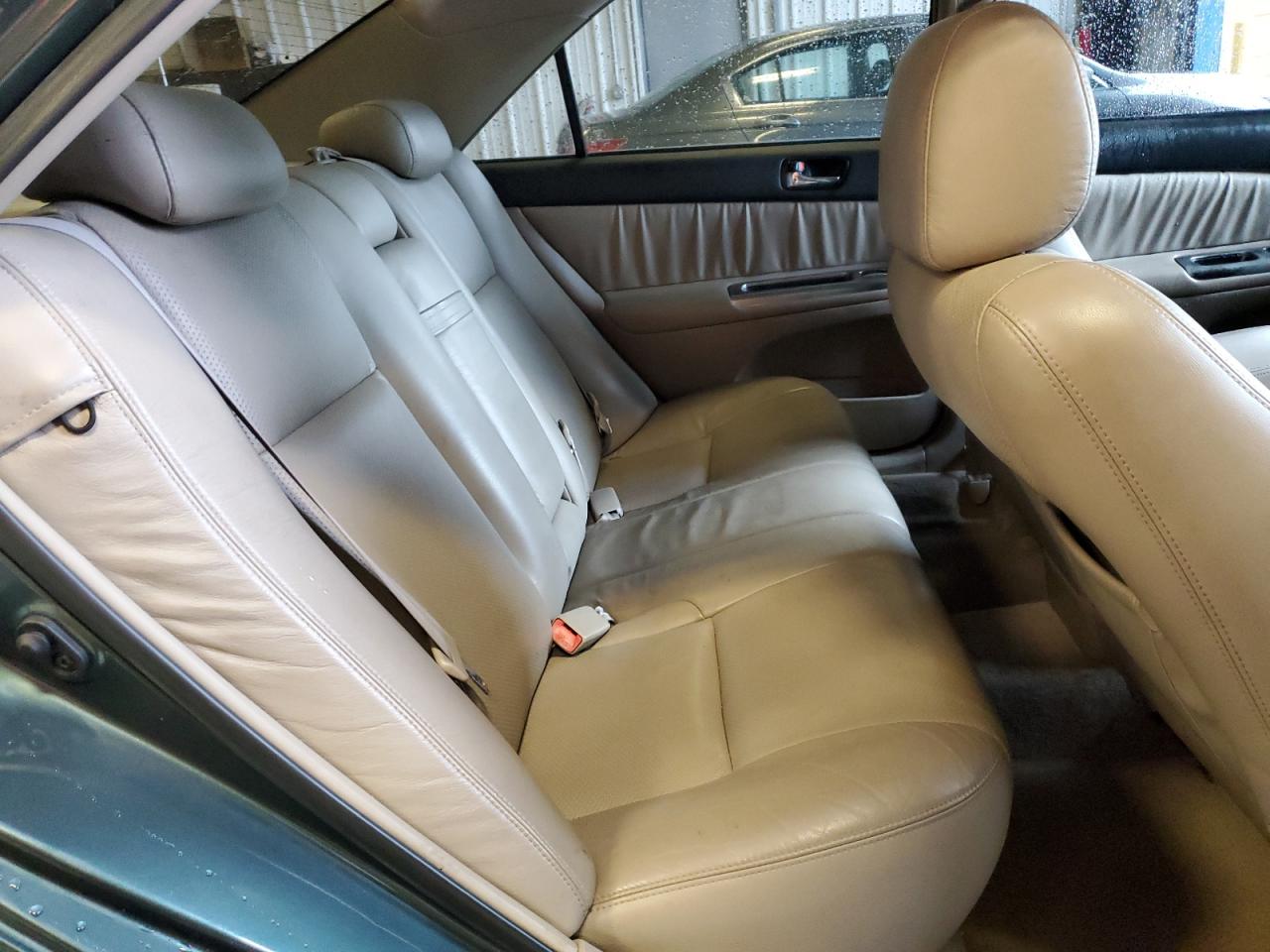 2004 Toyota Camry - Image 10