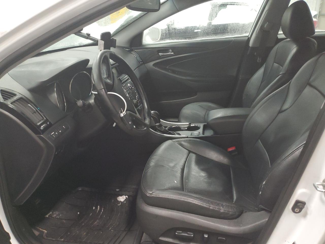 2011 Hyundai Sonata - Image 7