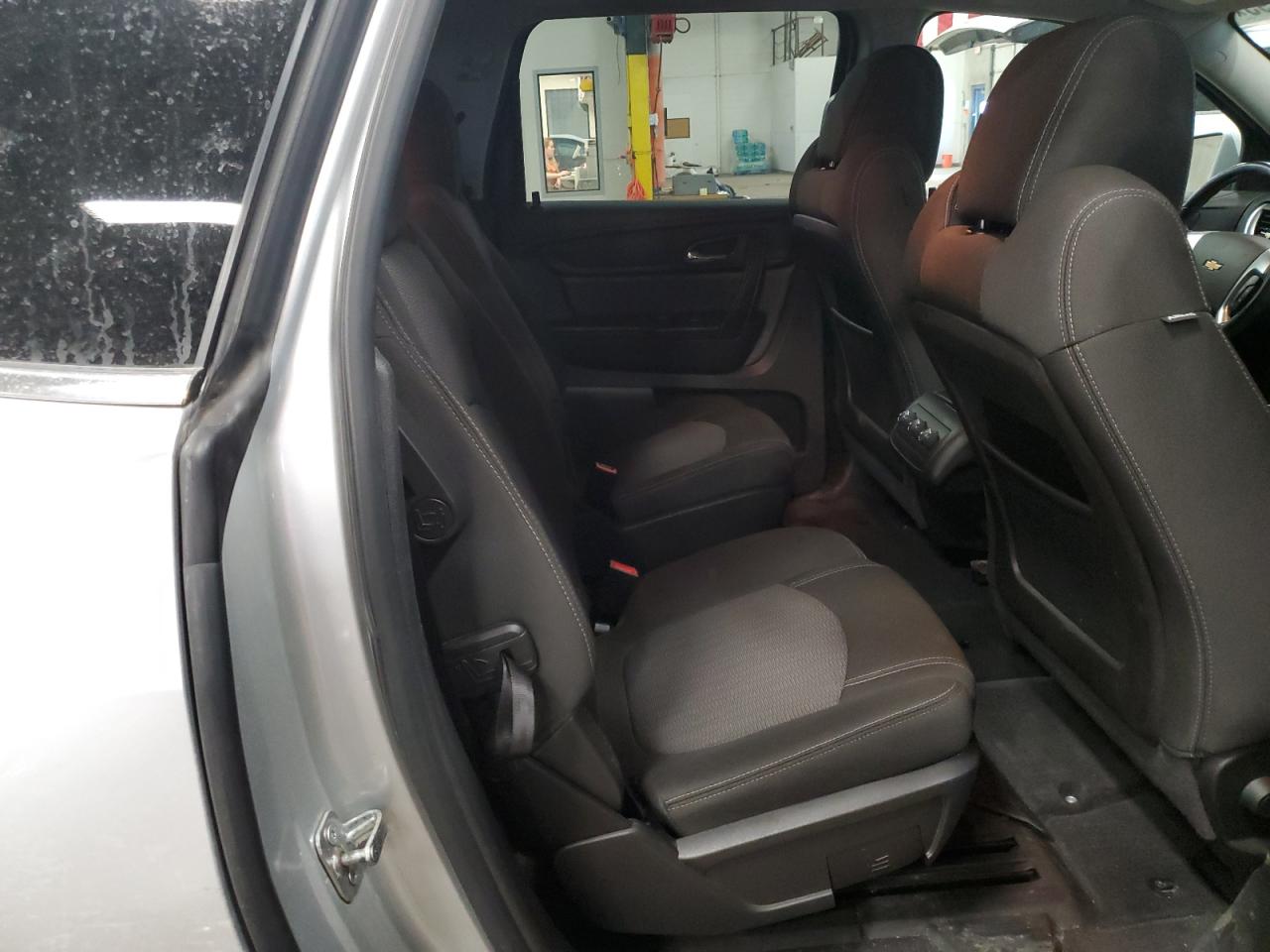 2017 Chevrolet Traverse - Image 11