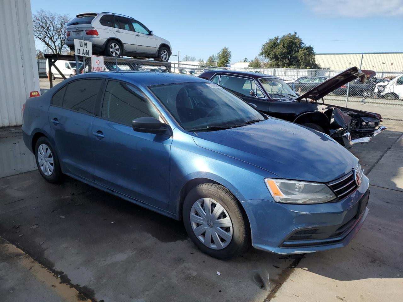 2015 Volkswagen Jetta - Image 4