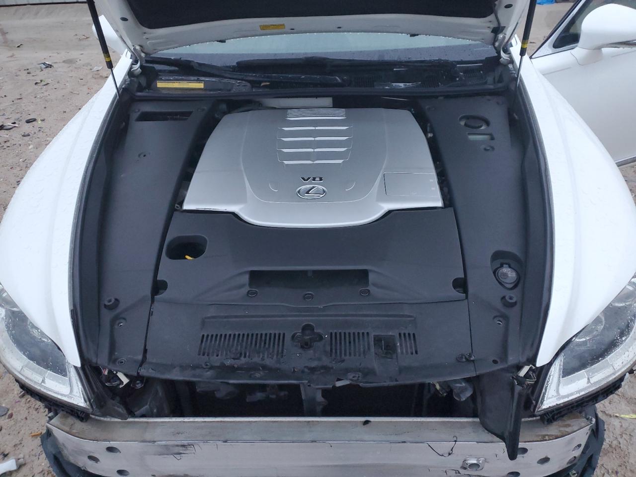 2014 Lexus LS - Image 12