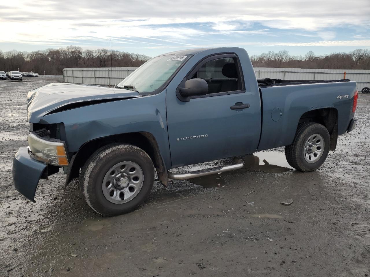 2011 Chevrolet Silverado - Image 1
