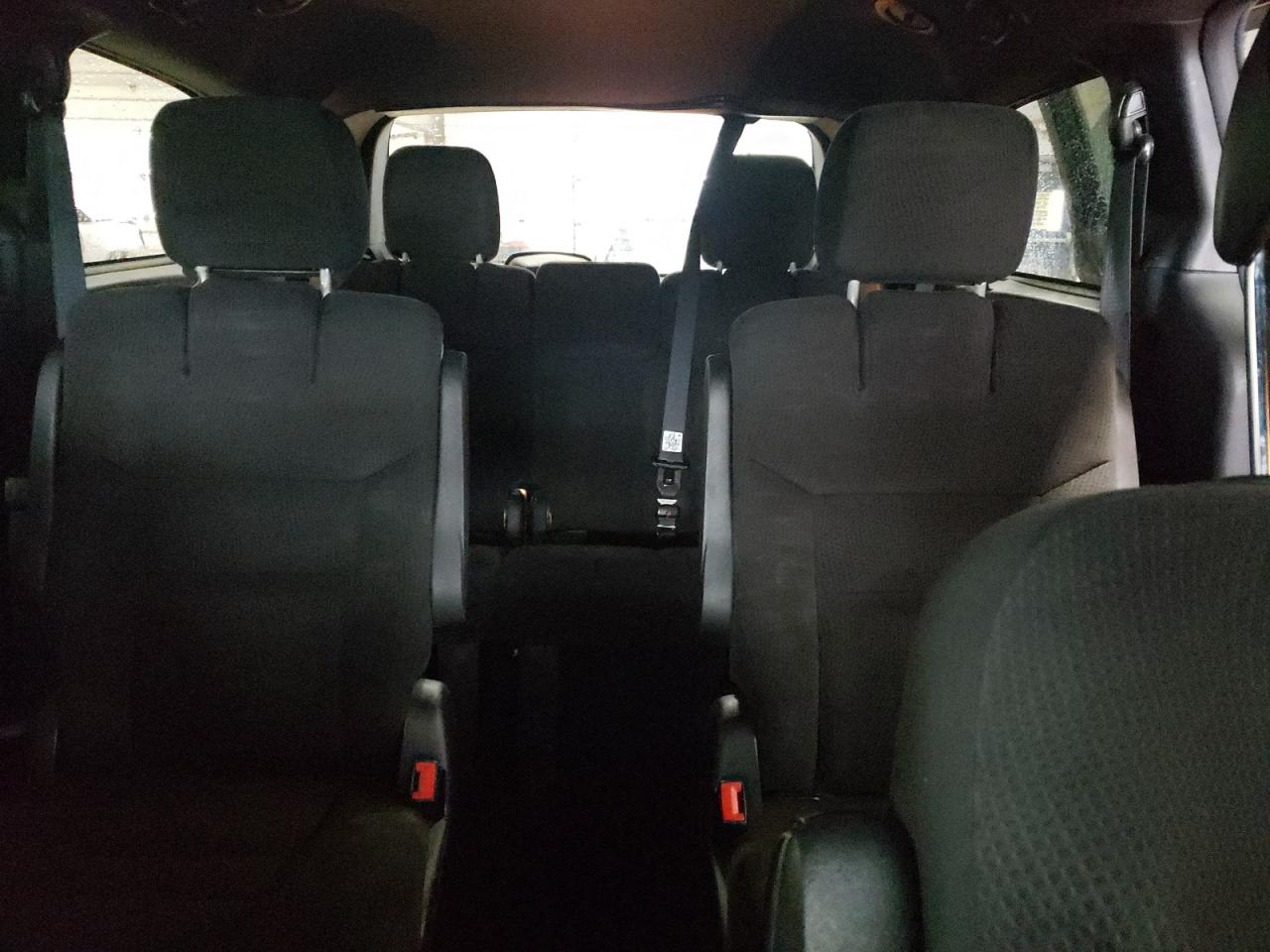 2015 Dodge Caravan - Image 10