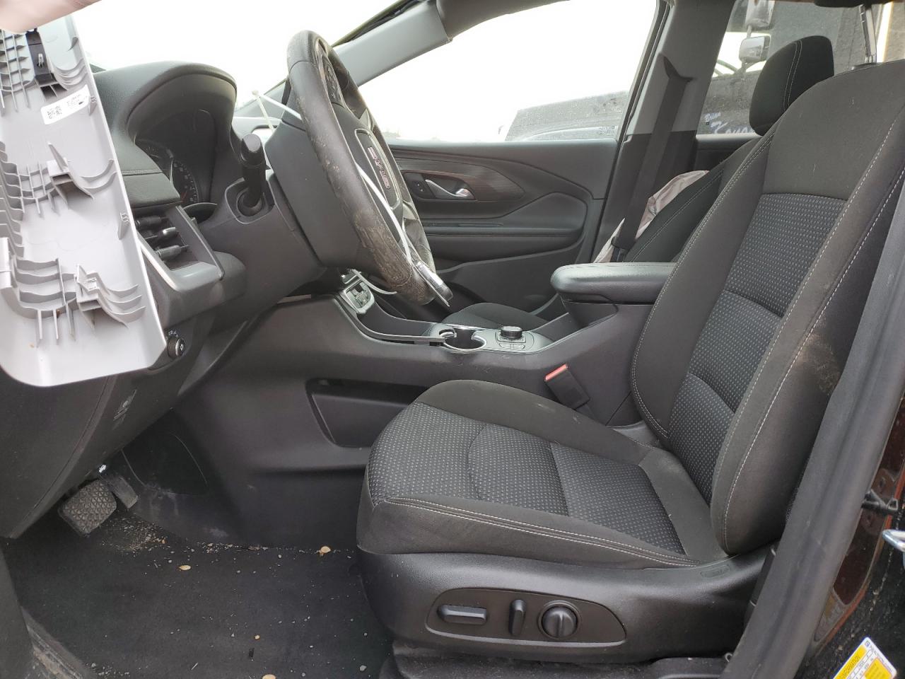 2022 GMC Terrain - Image 7