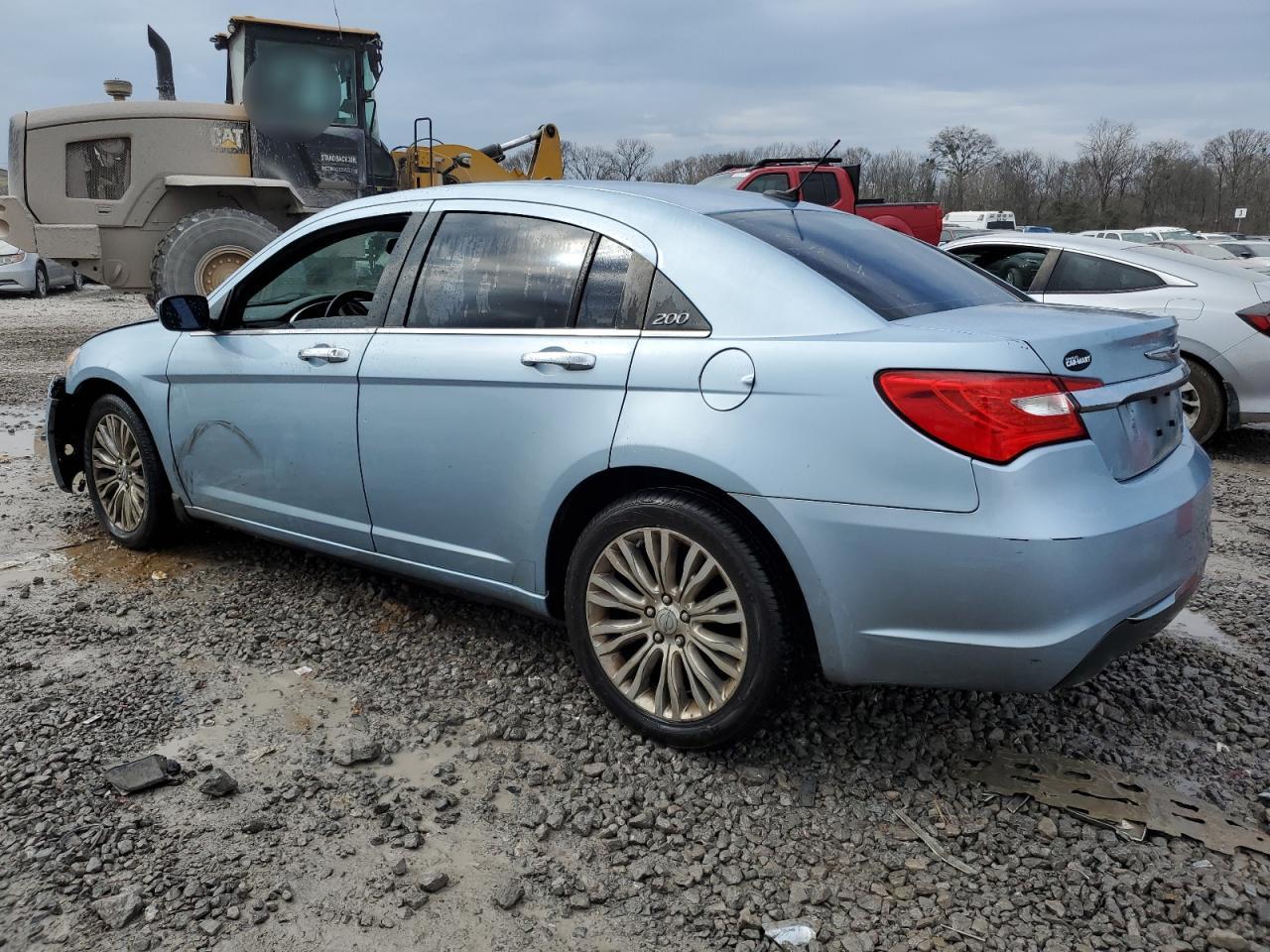 2012 Chrysler 200 - Image 2