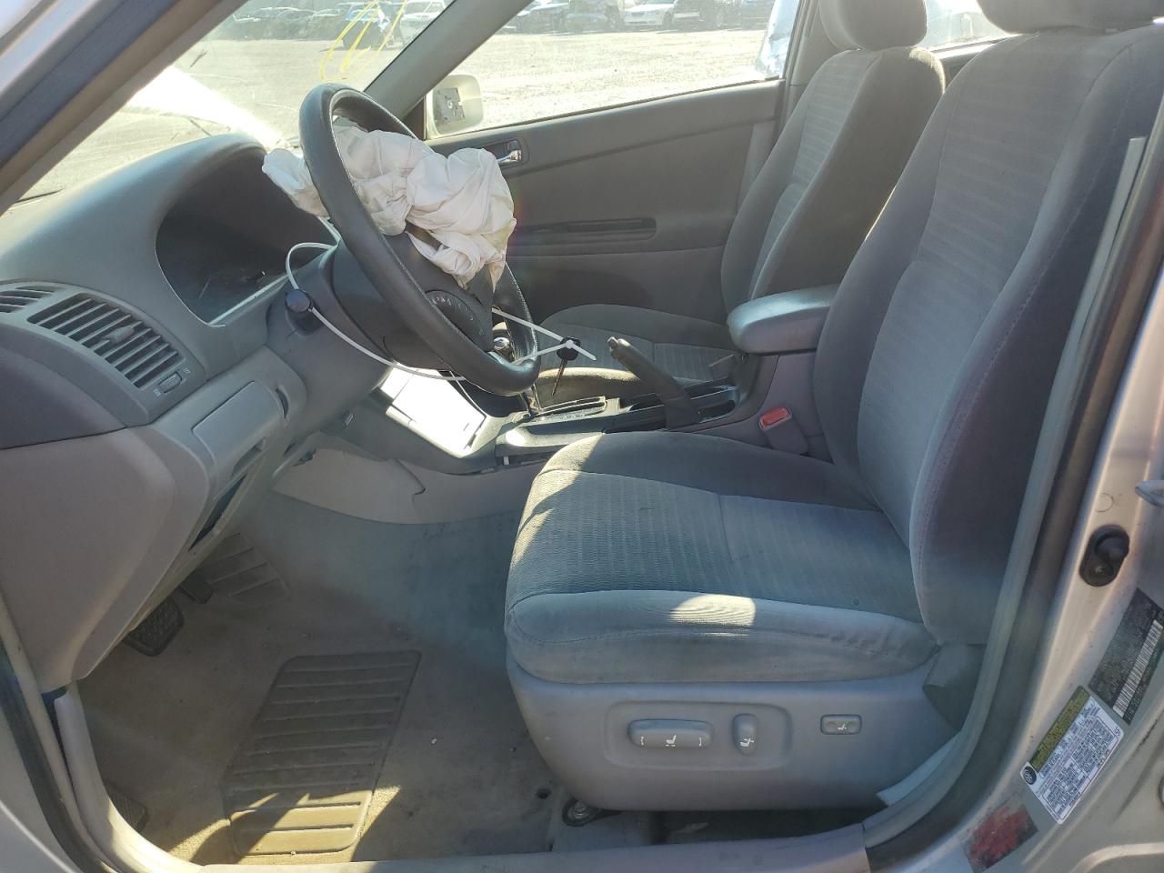 2005 Toyota Camry - Image 7