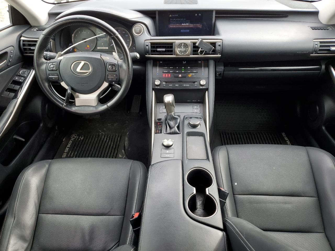 2018 Lexus IS - Image 8