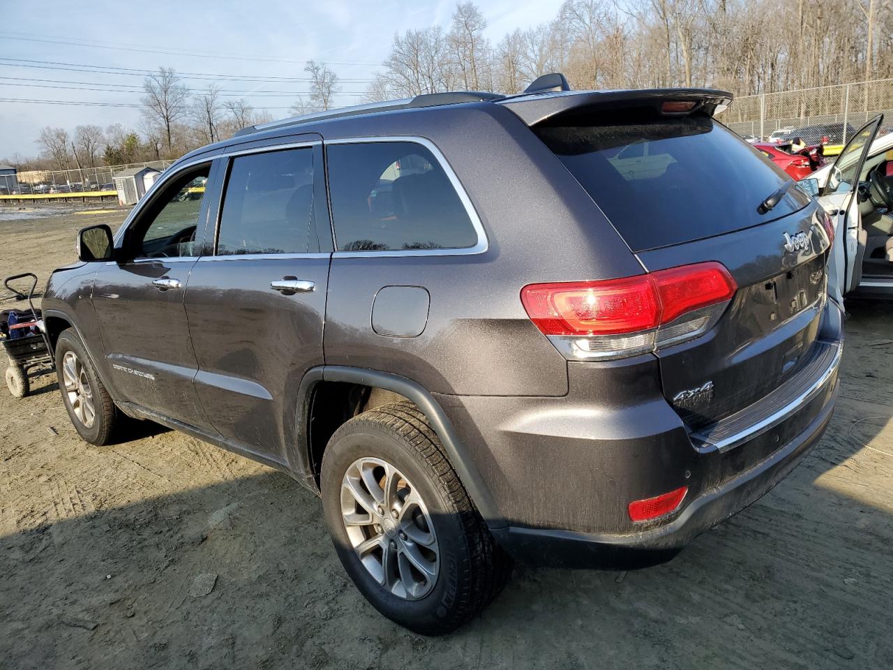 2015 Jeep Grand Cherokee - Image 2